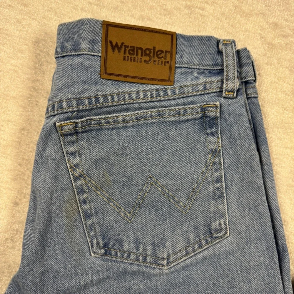 Wrangler Rugged Wear Mens Light Wash Straight Leg Denim Jeans Size 32 x 30‎
